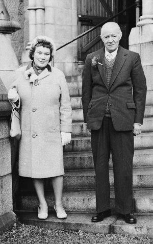 Lizzie's parents: Jeannie Robertson and Donald ('Donty') Higgins
